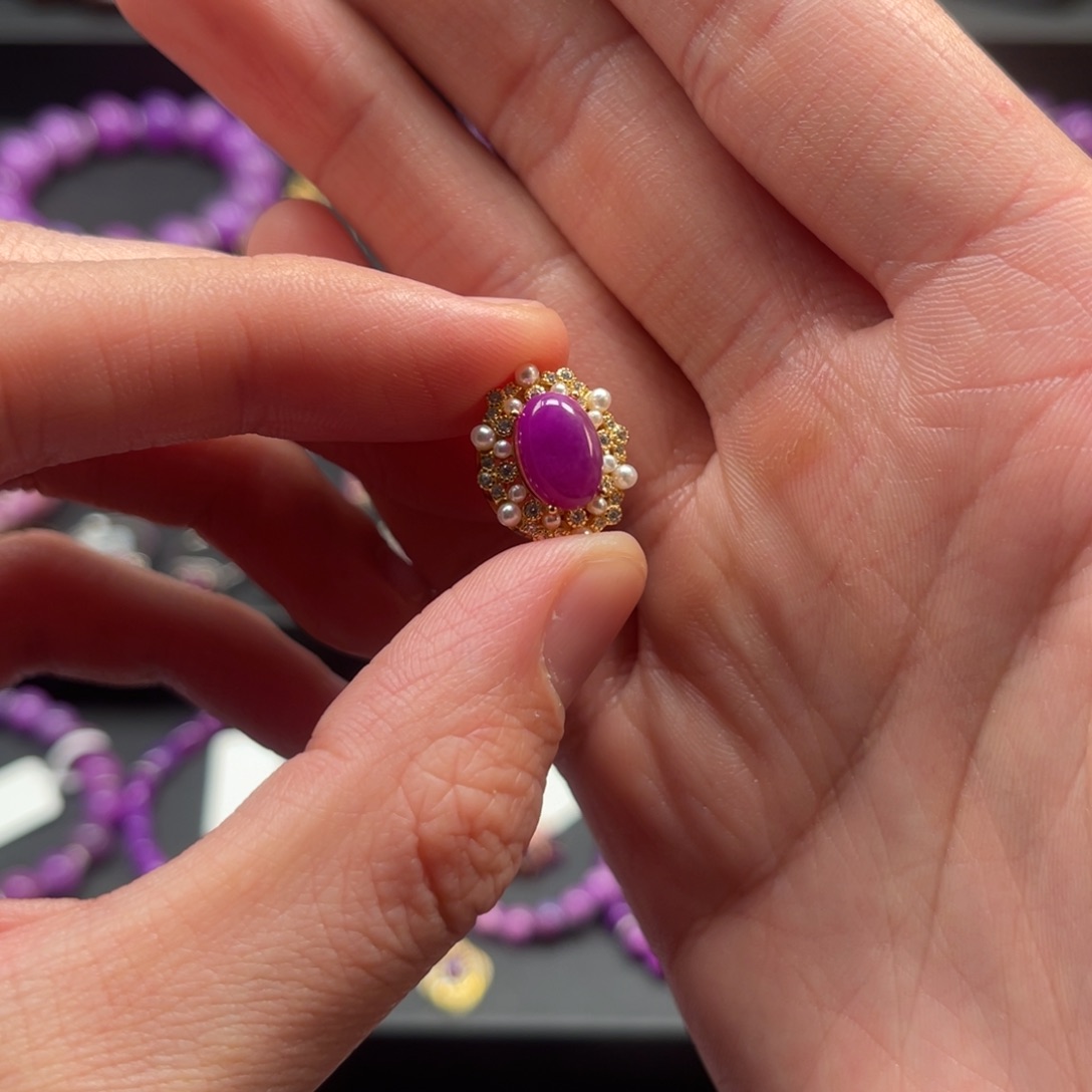 有***a苏纪石（舒俱来）银S925镀金镶嵌吊坠