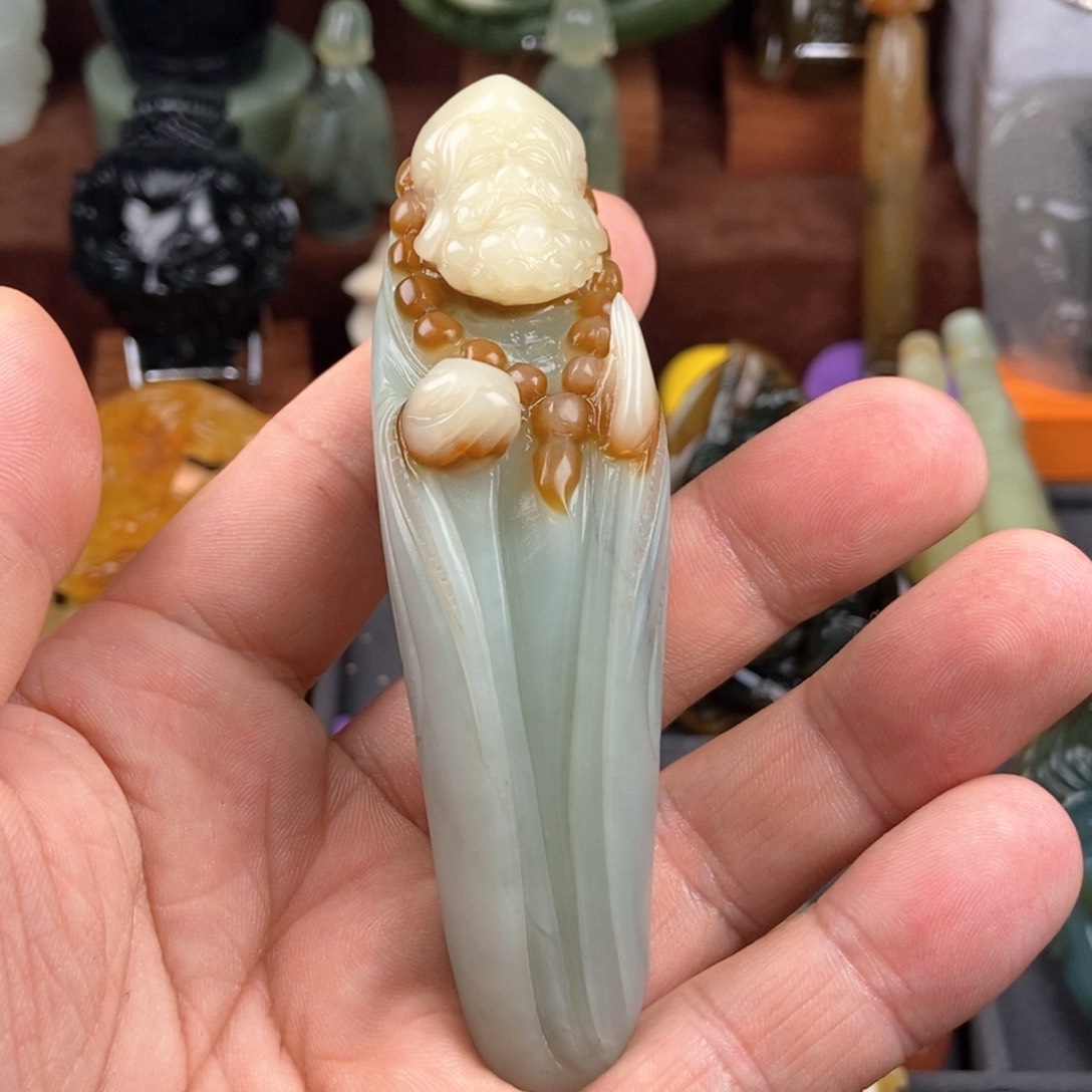 岫玉未镶嵌挂件糖*