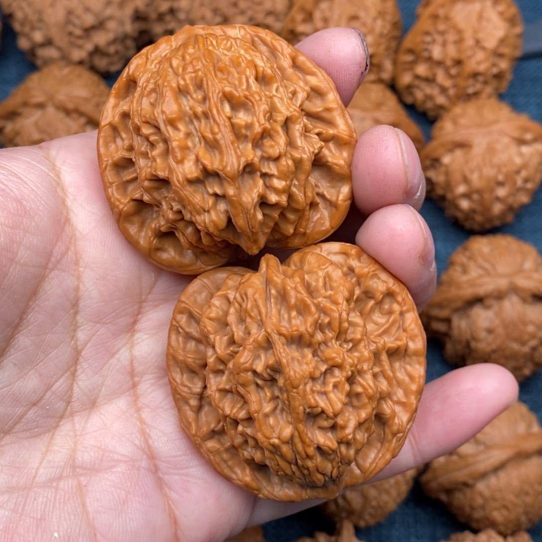 文玩核桃把件45麦穗虎头