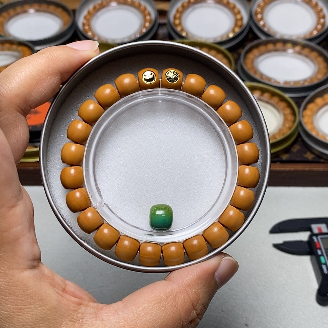 猴头核桃手串23号双标短轴直切10左右