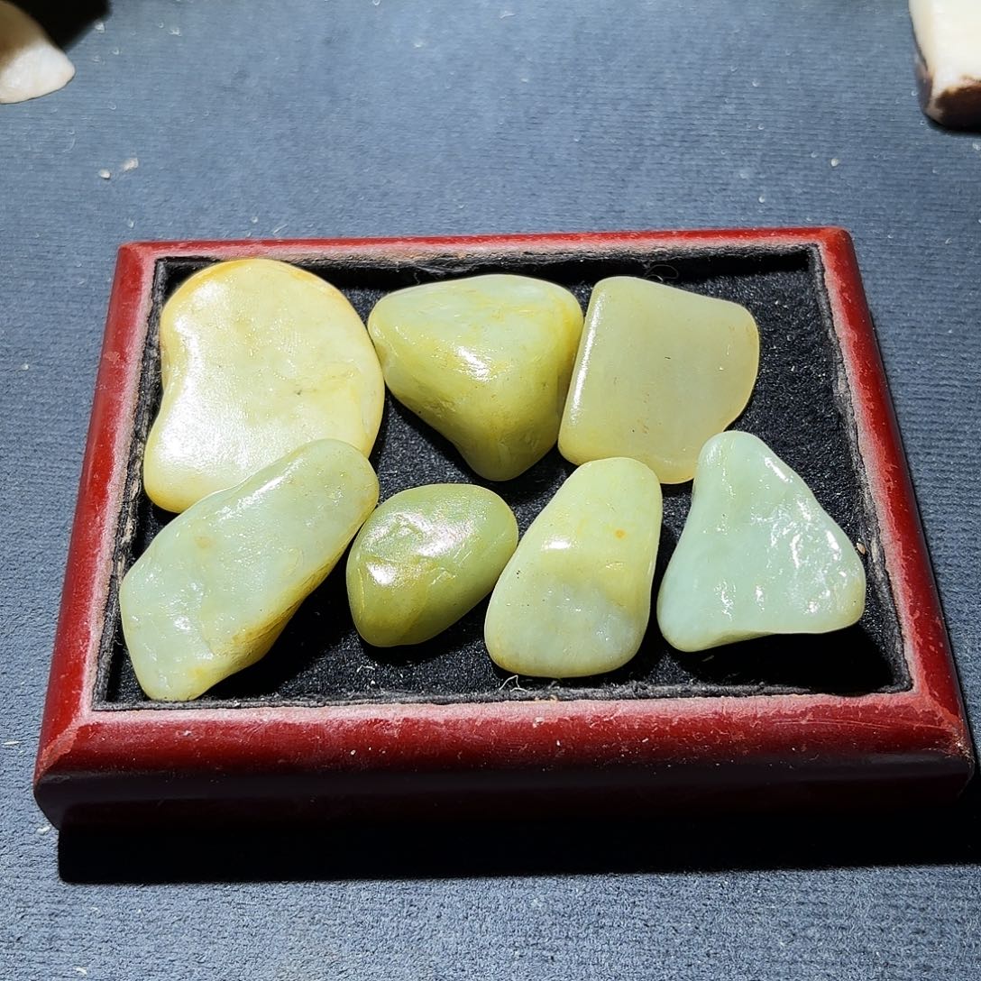 和田玉（糖玉）未镶嵌挂件