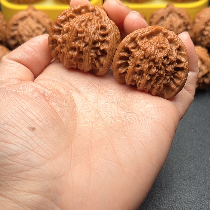 武***力核桃40尺白狮子拼接三棱