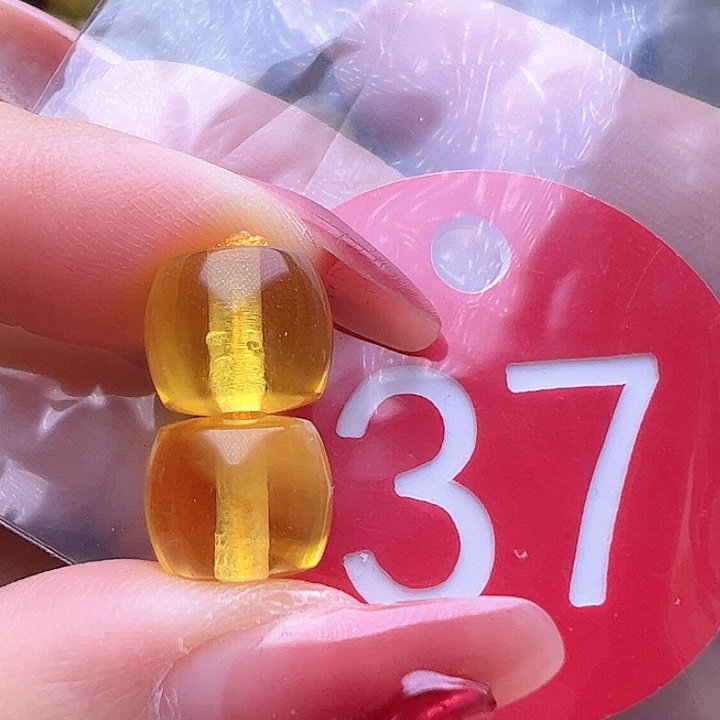 蜜蜡裸石未镶嵌微瑕 9.7mm直切