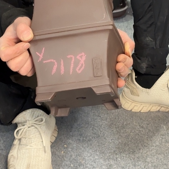 紫砂花盆?**笑宜兴紫砂