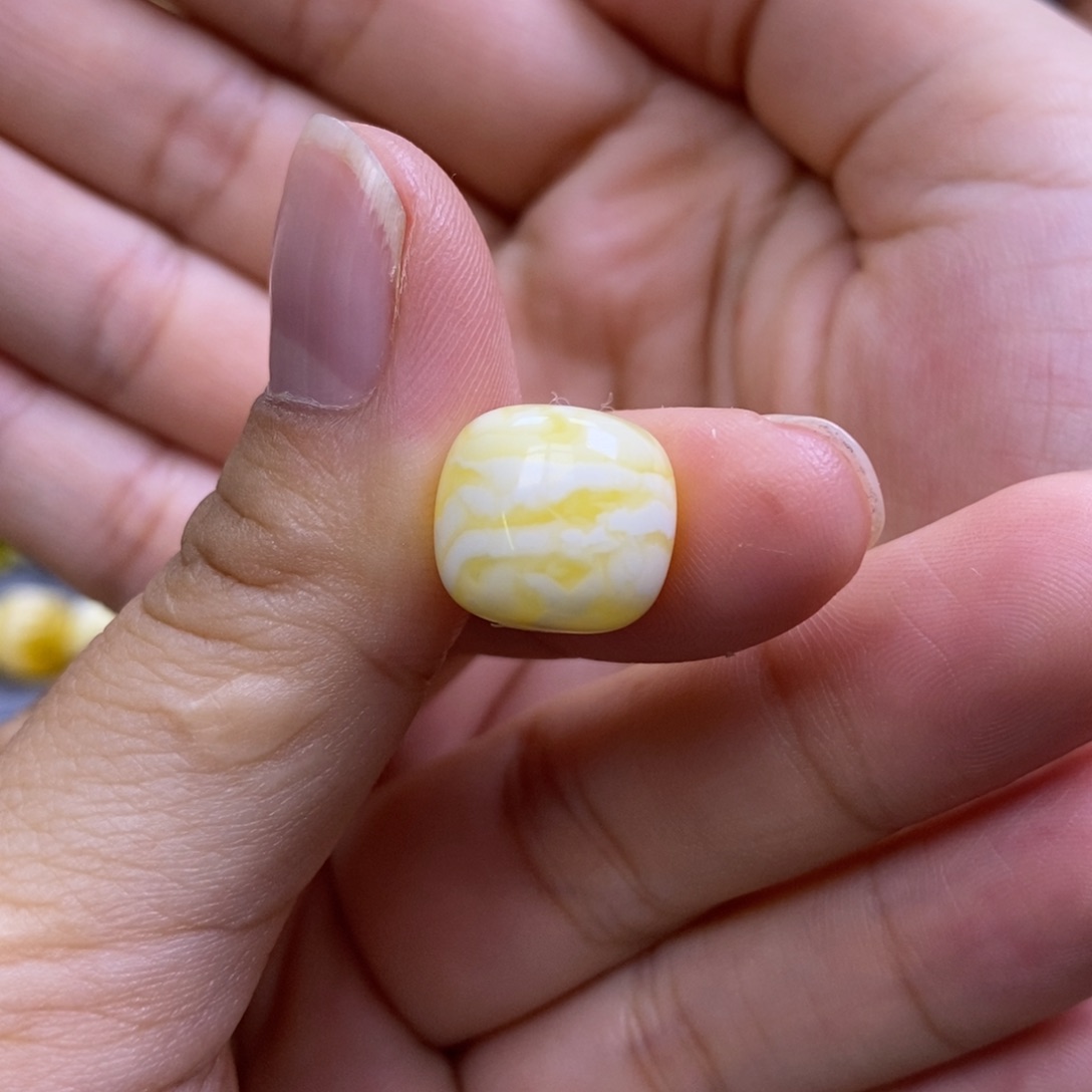 琥珀未镶嵌珠宝奇石13.1