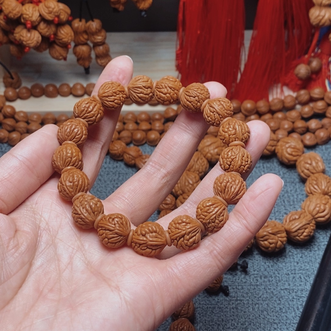 羊***羊吊坠桃核桃枭手串1