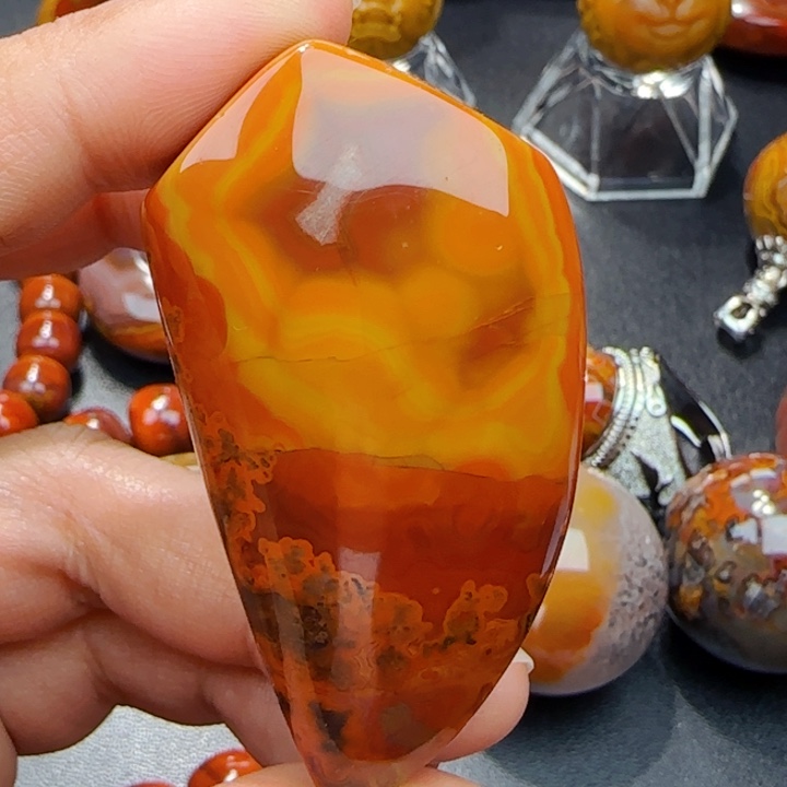 玛瑙/玉髓战国红玛瑙未镶嵌?