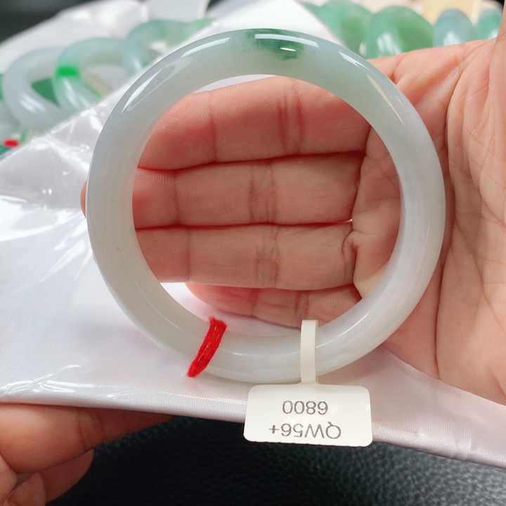 翡翠手镯未镶嵌56575657