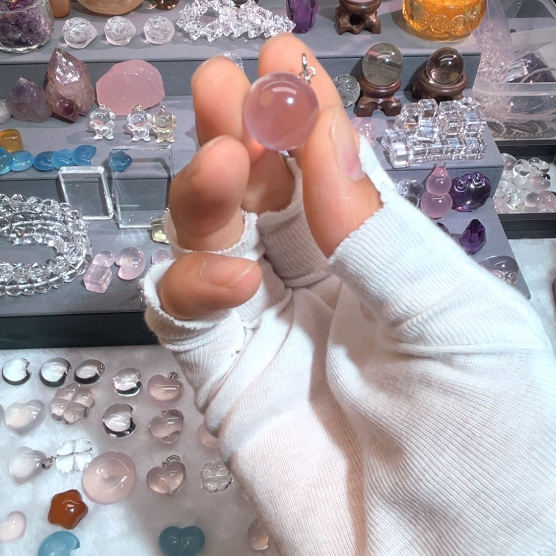 小***儿水晶摆件银S925镶嵌粉泡泡珠