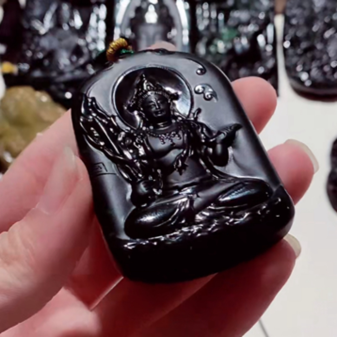 纯天然A货翡翠吊坠