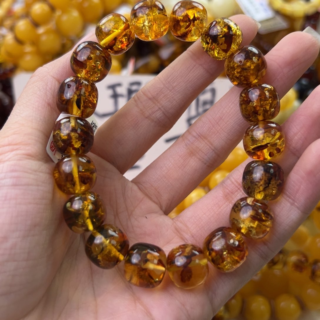 琥珀珠宝奇石未镶嵌
