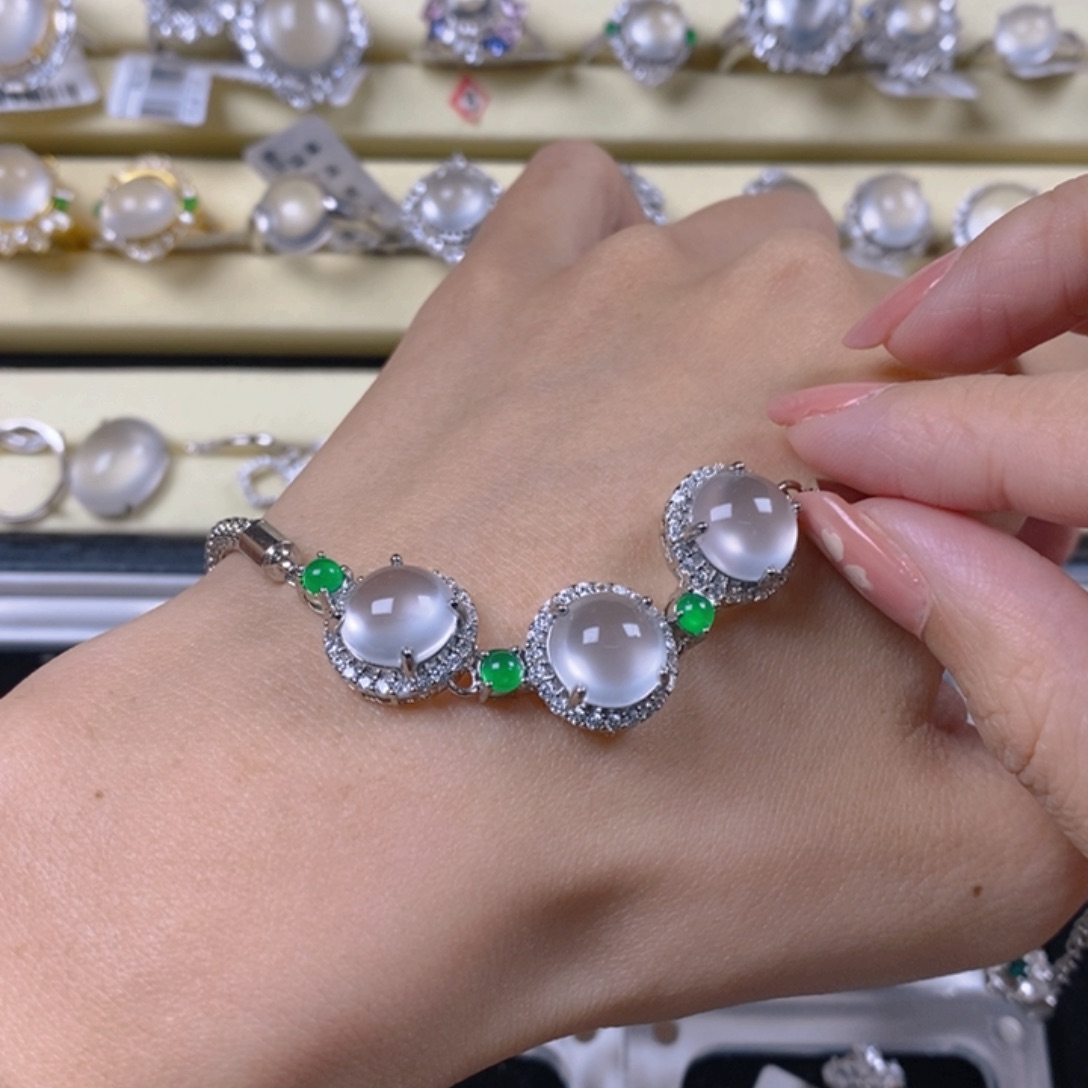 居***人石英质玉银S925镶嵌手链