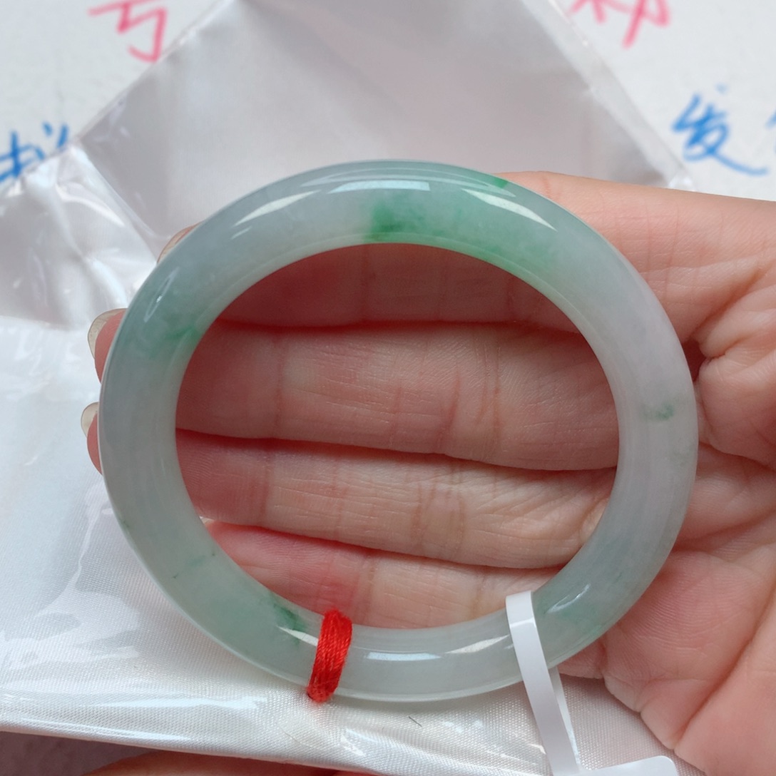 翡翠手镯未镶嵌51圆条