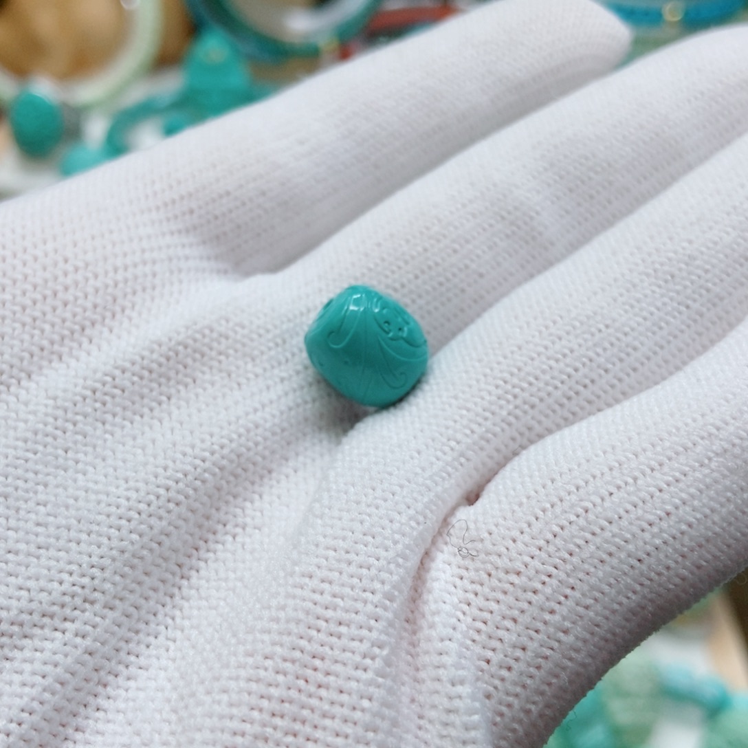 绿松石未镶嵌博古桶珠