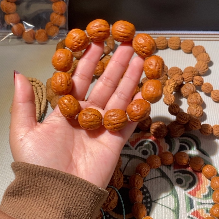文玩核桃手串……19