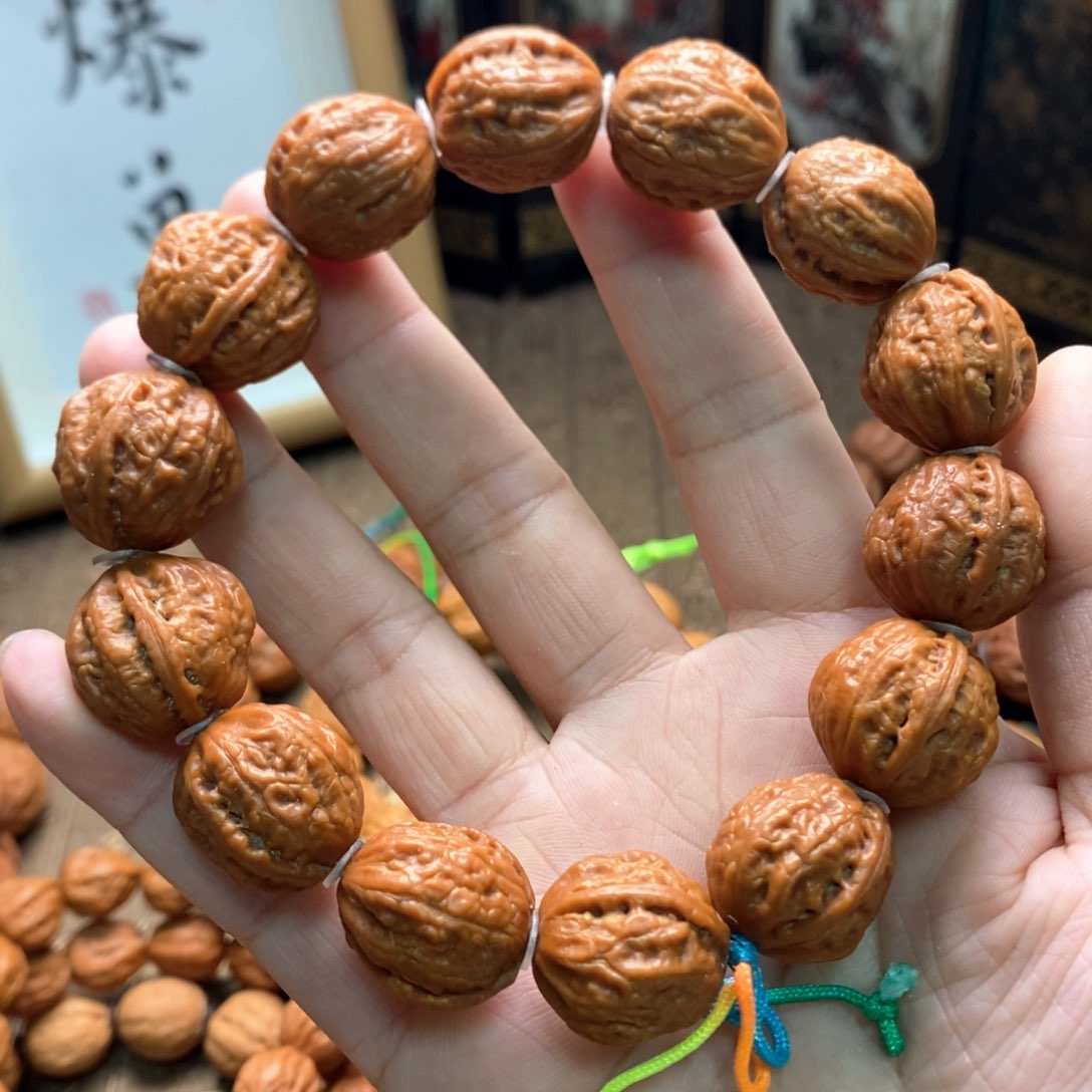 文玩核桃手串z***～文玩核桃蛤蟆头