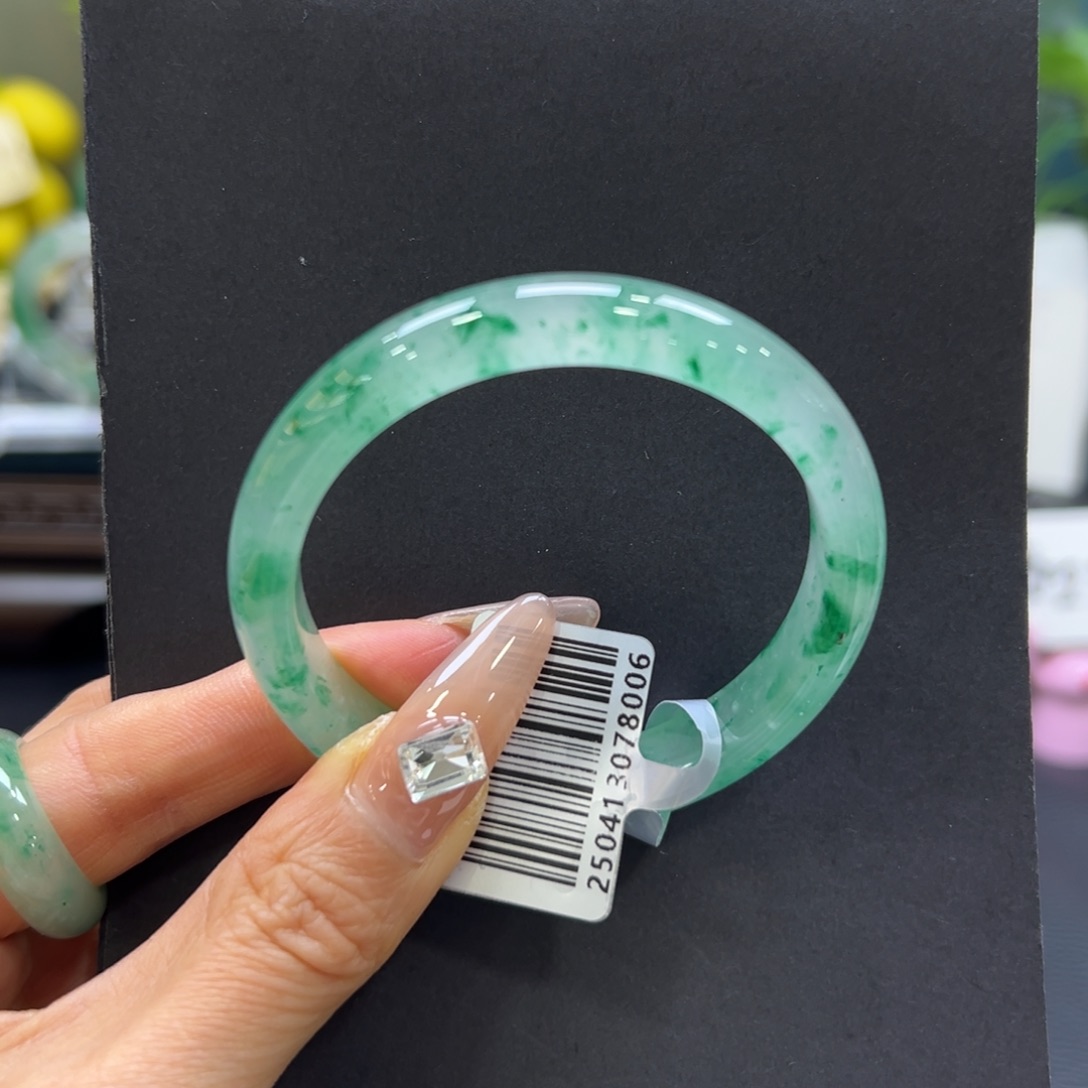 石英质玉（非洲翠）未镶嵌手镯53-54