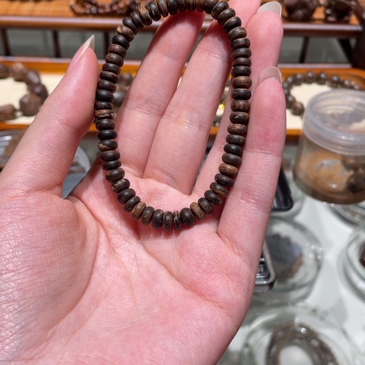 沉香碎屑沉香碎屑达拉干平安扣单圈沉水5.77克