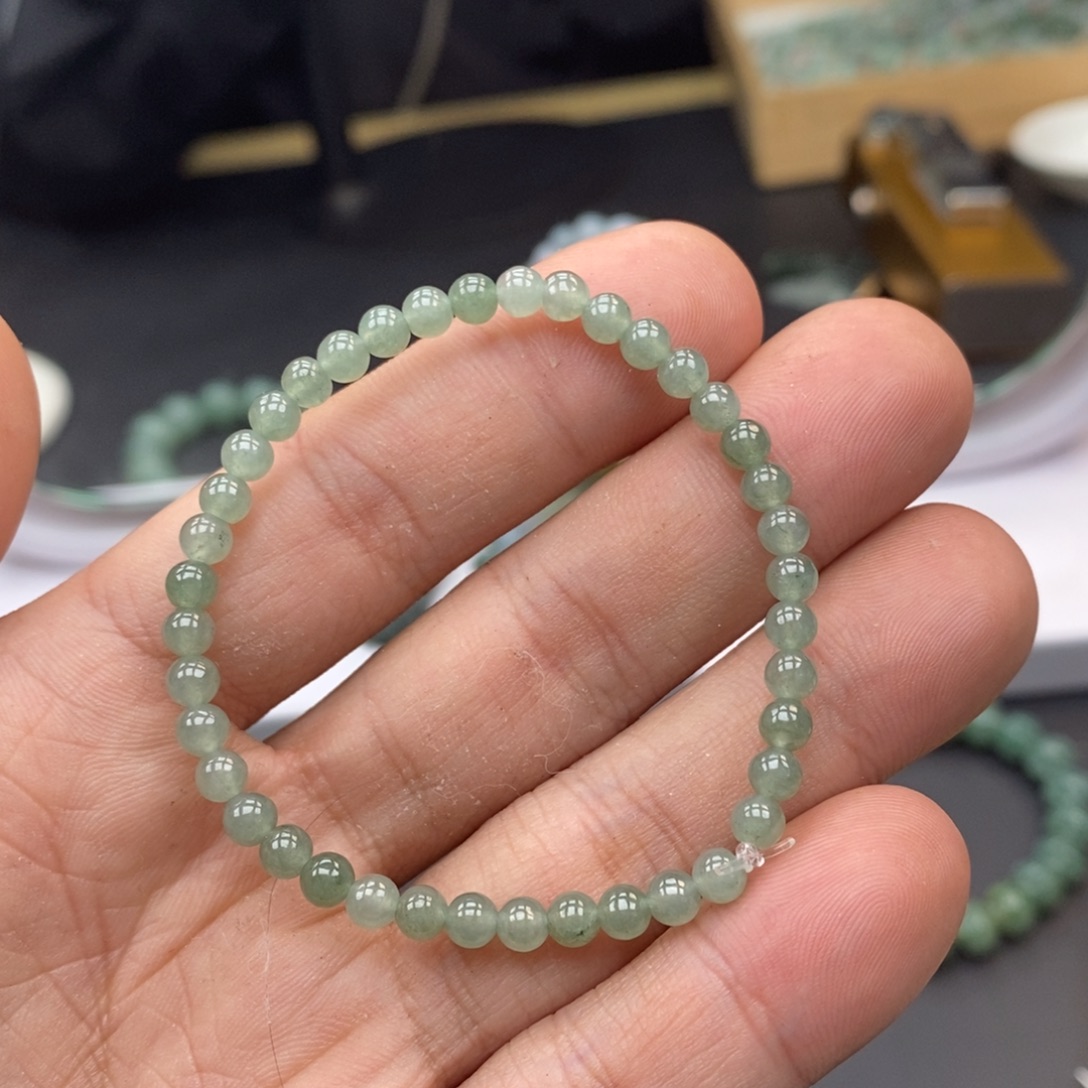 翡翠未镶嵌手链天然a货翡翠18