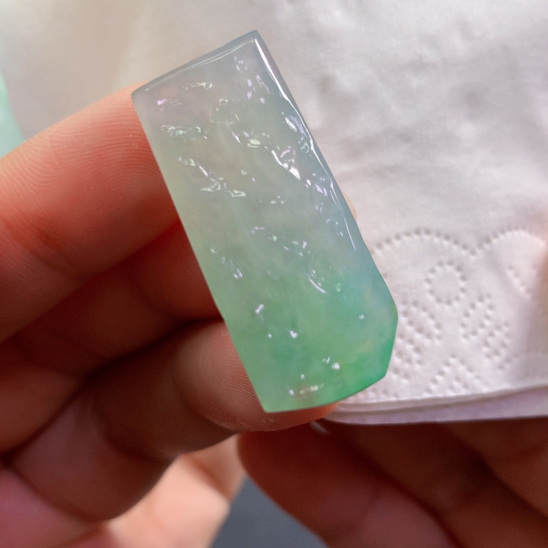 【闪购商品】翡翠吊坠(不含链)未镶嵌