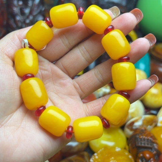 琥珀手串未镶嵌蜜蜡