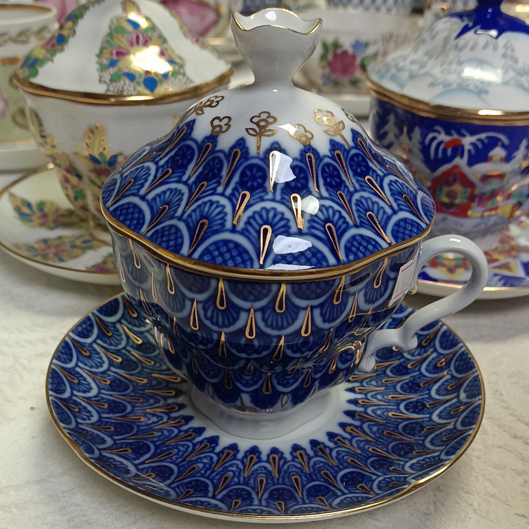 俄皇勿忘我盖杯硬瓷