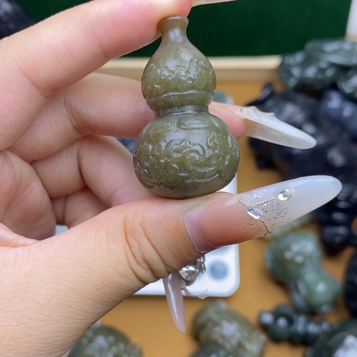 和田玉（糖玉）未镶嵌挂件