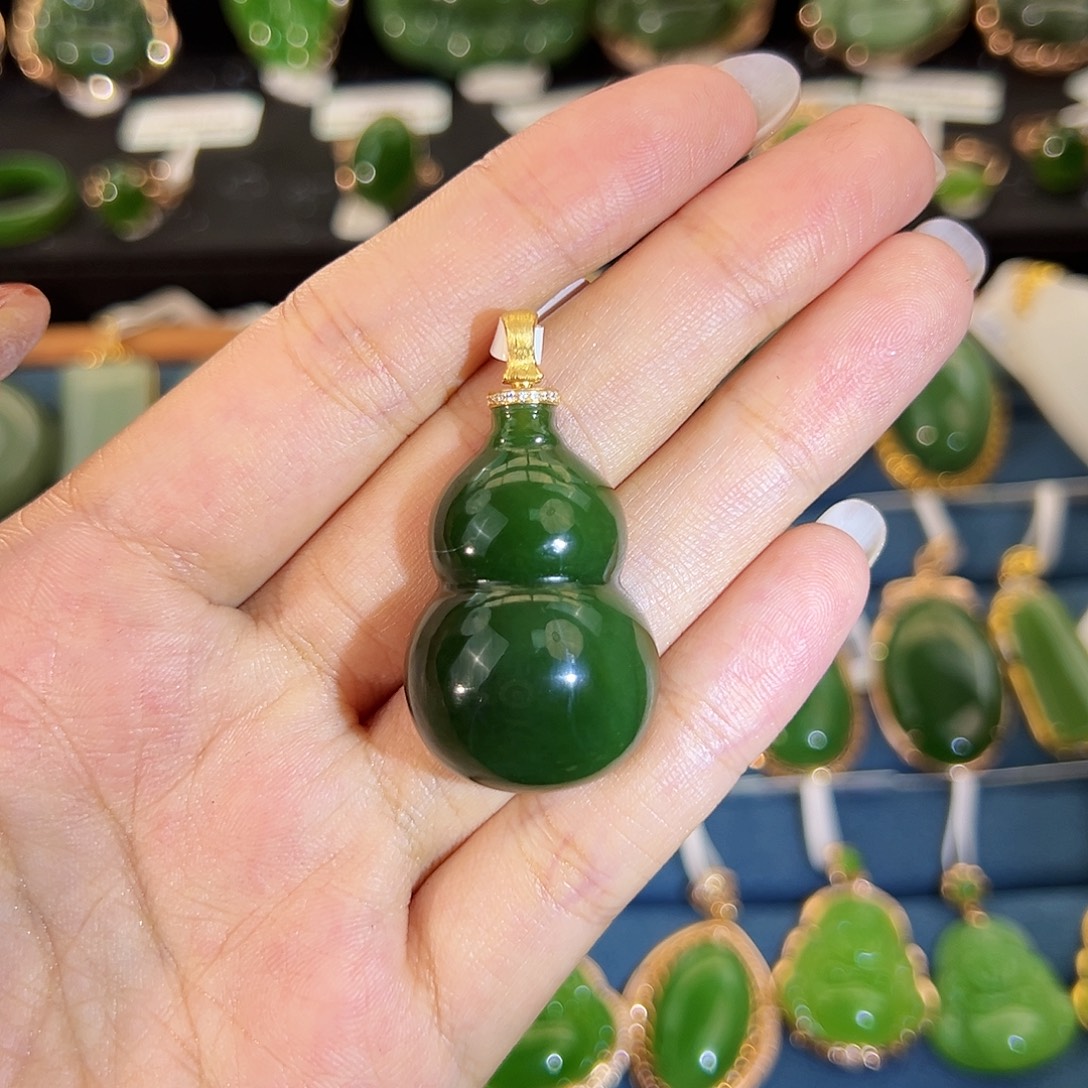 和田玉（碧玉）18K金镶嵌吊坠(不含链)