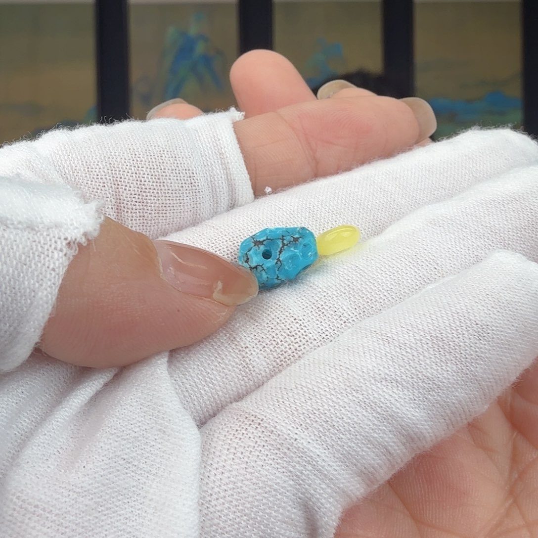 意***粒琥珀未镶嵌珠宝奇石