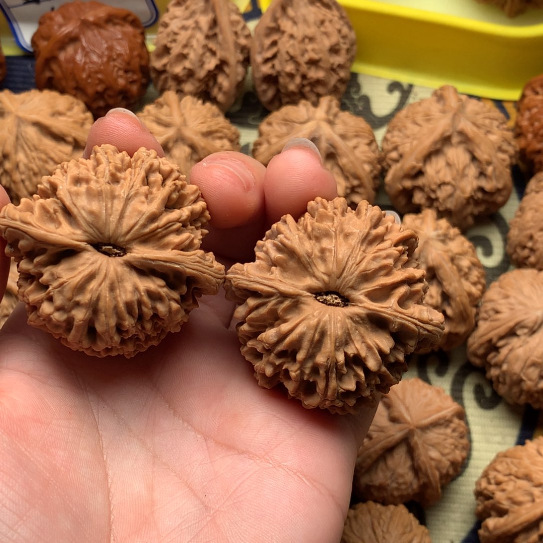 文玩核桃吊坠诸***！女娲石44