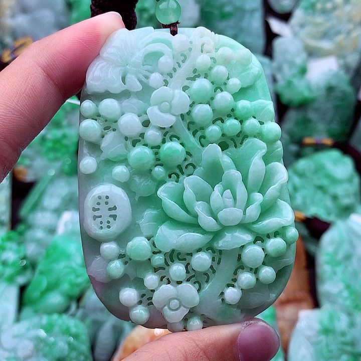 翡翠吊坠(不含链)未镶嵌