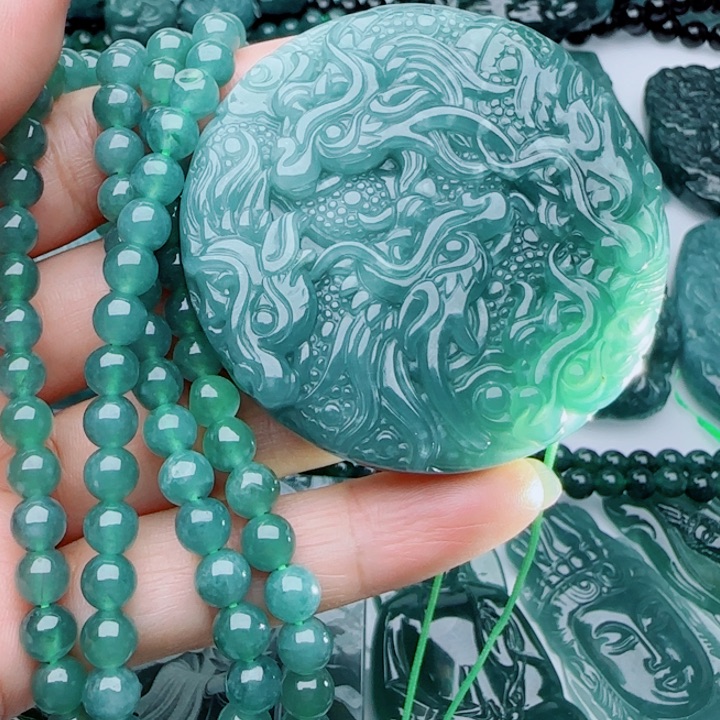 翡翠未镶嵌颈饰多样性发货天然A货翡翠