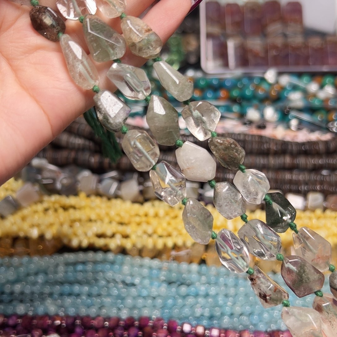 玛瑙/玉髓足银镶嵌珠宝半成品Z182绿幽灵兔毛水晶随形15*10mm