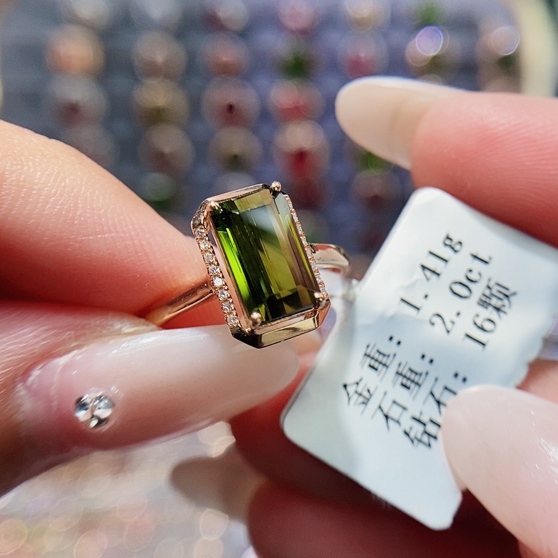 碧玺戒指18K金镶嵌绿碧玺