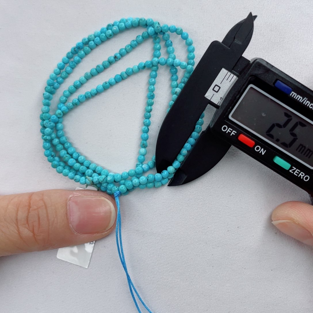 绿松石颈饰未镶嵌