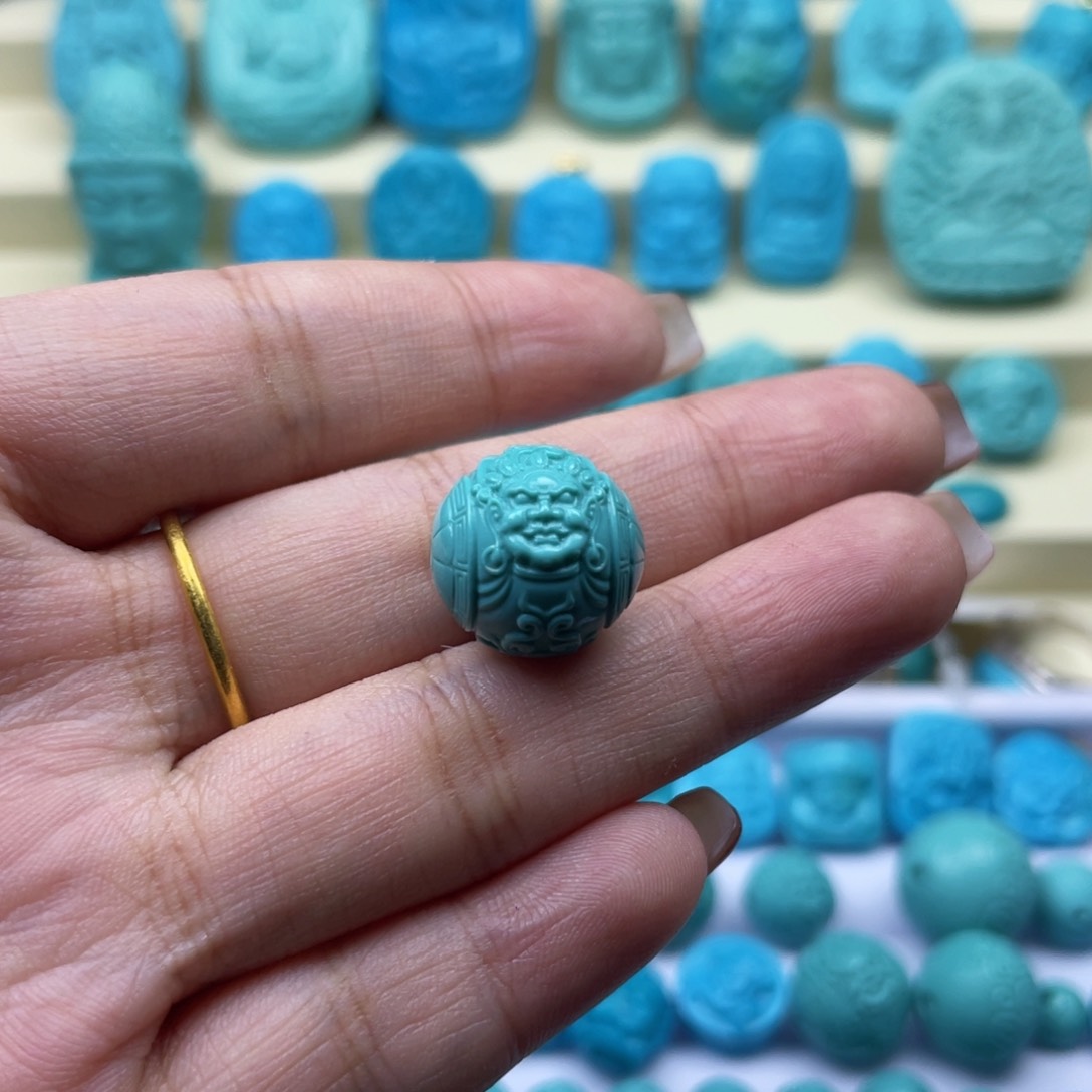 绿松石雕刻未镶嵌