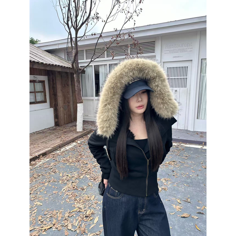 【大小姐】“黑调暖绒”复古设计感收腰连帽毛领短款卫衣外套秋冬