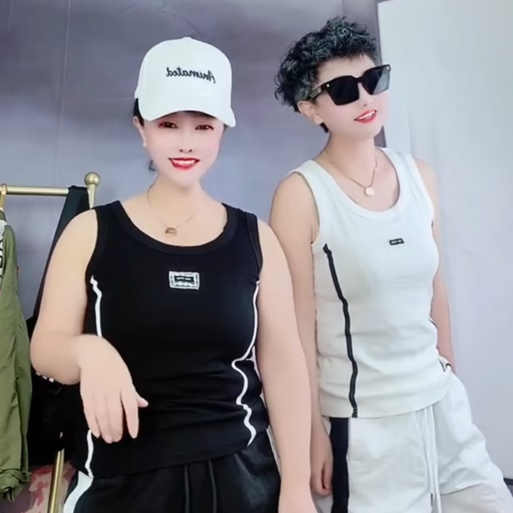 8213时尚显瘦修身内搭运动休闲打底背心