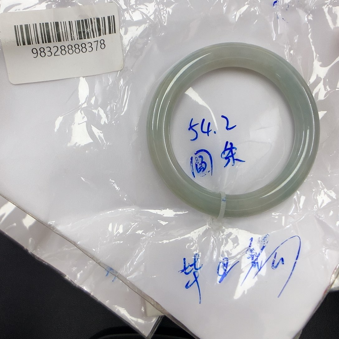 翡翠手镯未镶嵌天然缅甸翡翠手镯