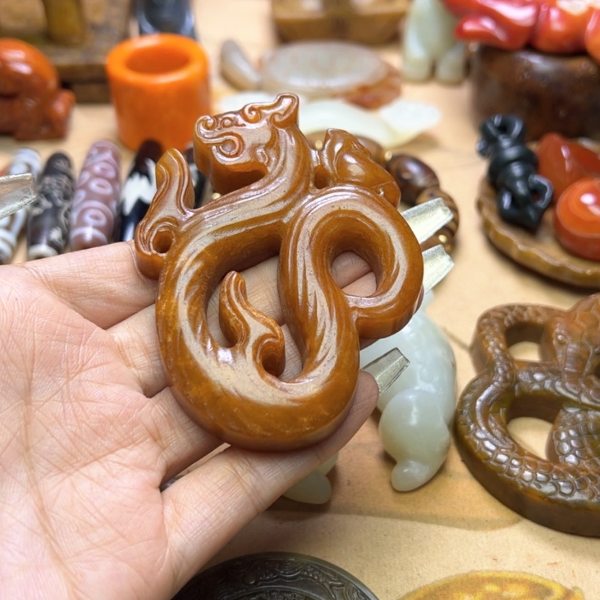 【闪购商品】蛇纹石玉颈饰未镶嵌