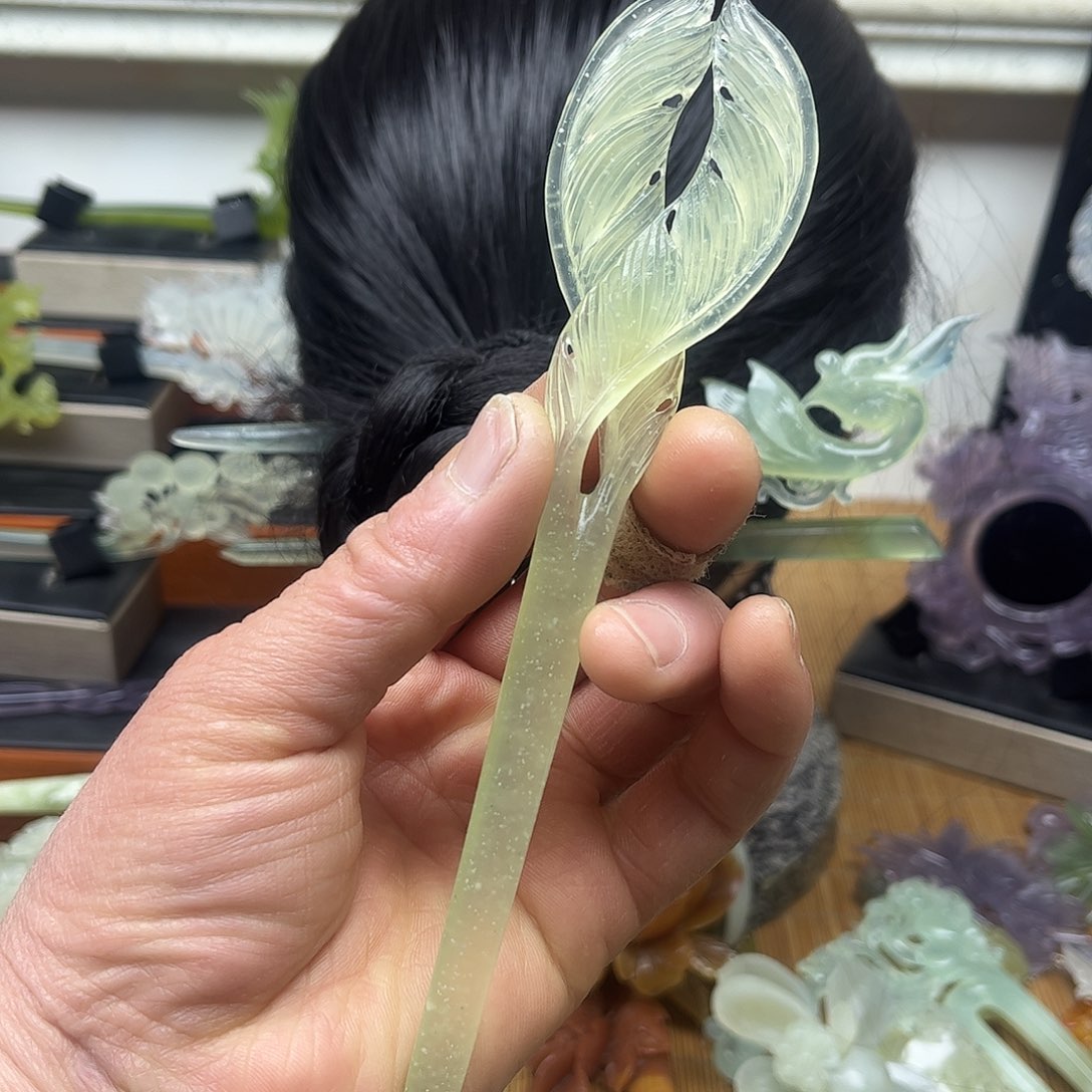 蛇纹石玉未镶嵌天然岫玉