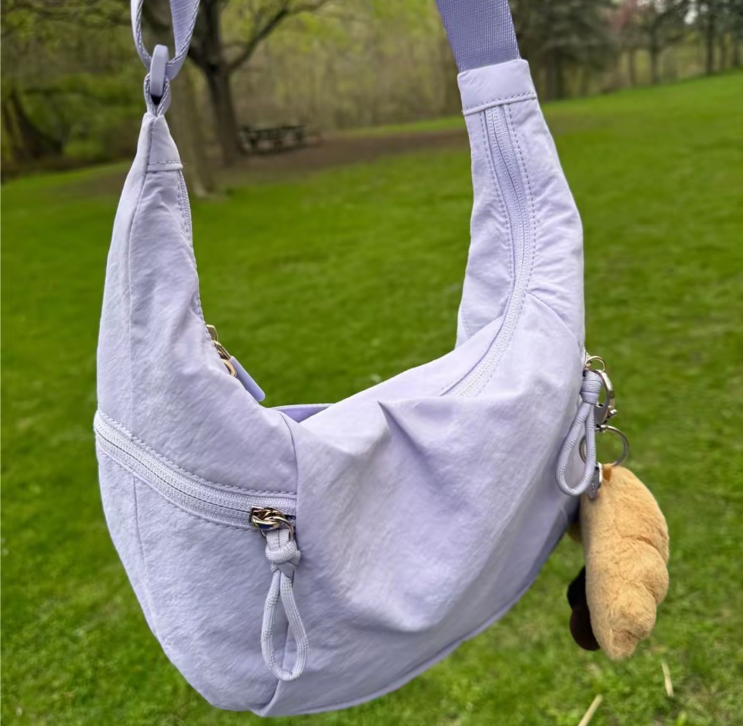 【Lulu Epoch】Slou肩带可调节饺子包牛角包----------GDC-----