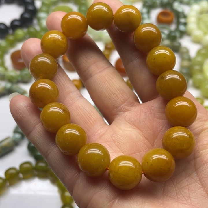 蛇纹石玉手串未镶嵌