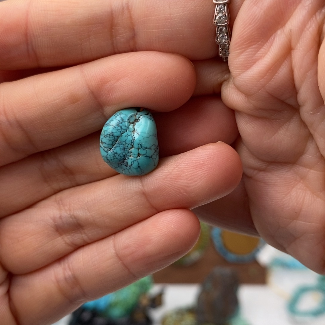 绿松石未镶嵌原矿