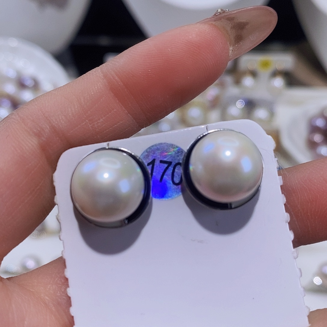 淡水珍珠耳饰未镶嵌