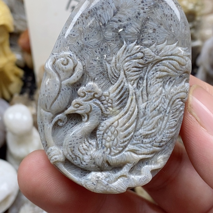 颈饰未镶嵌硅化珊瑚（珊瑚玉）