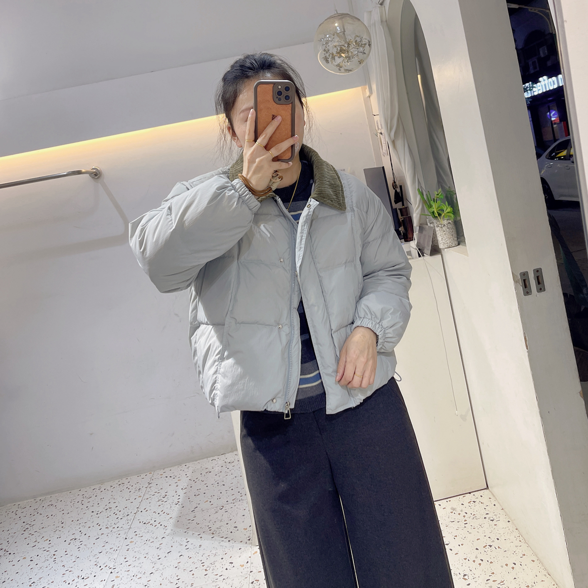 韩系简约灯芯绒翻领加厚保暖白鸭绒外套805