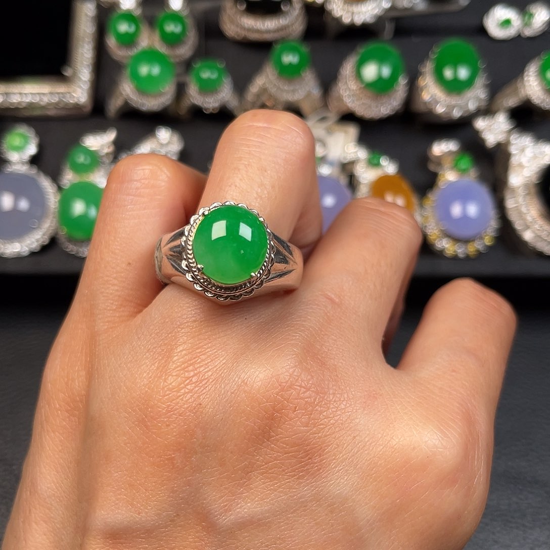 定制翡翠未镶嵌戒指