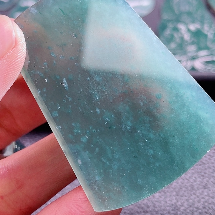 翡翠颈饰未镶嵌8888888888