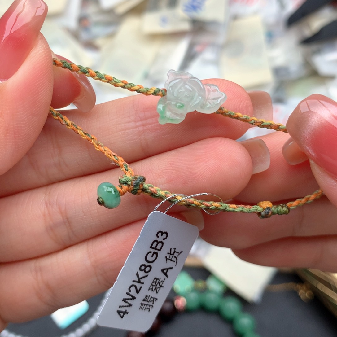 未镶嵌挂件翡翠….